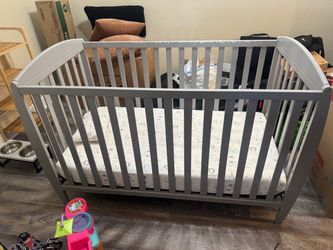 Gray Wooden Baby Crib with Mattress