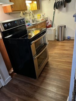 Electric Stove Whirlpool Brand