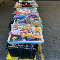 Swap meet on 32nd St. and Washington. I am here now.