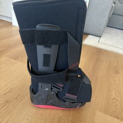 XcelTrax Walking Boot Foot Brace