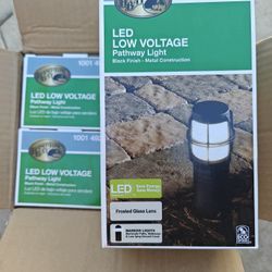 Hampton Bay Pathway Lights