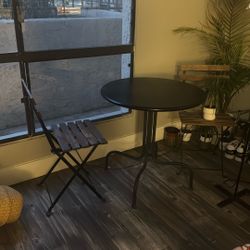 Cafe Table + 2 CHAIRS