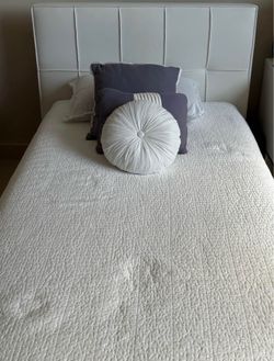 Twin Bed Frame with Mattress