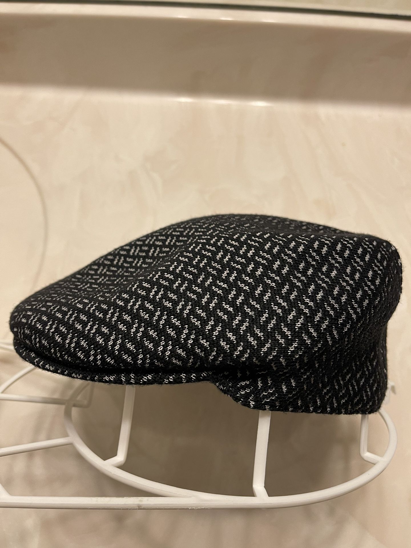 Kangol Flat Hat size Small Black/Gray New without Tags