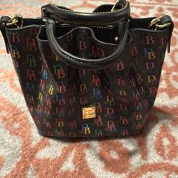Dooney & Bourke