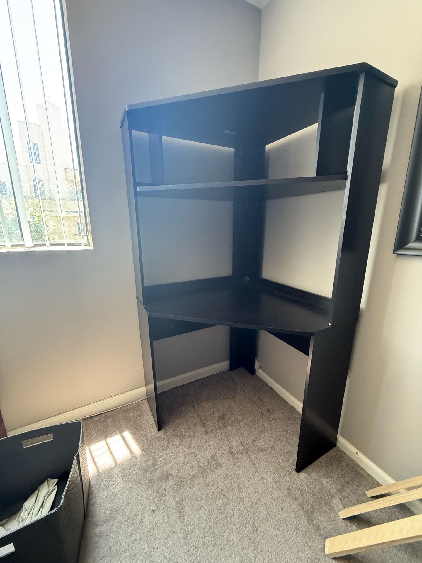 Corner Computer Desk with Hutch Shelving – Black