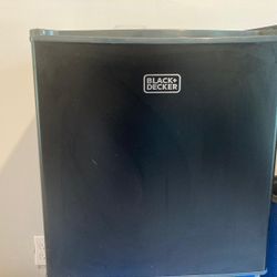Black And Decker Mini Fridge 