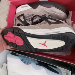 Jordan 4 