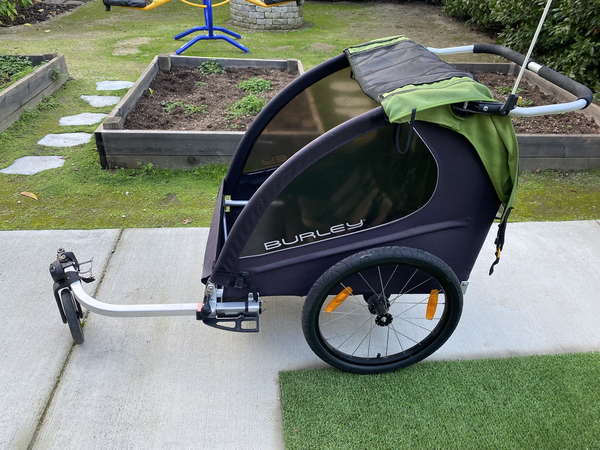 Burley Encore Bike Stroller (w/additional accessories)