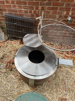 Breeo smokeless fire pit with accessories