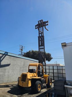 10,000 LB CHAMP HEAVY DUTY FORKLIFT – RUNS GREAT – $12,500 OBO