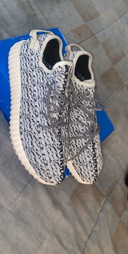 AdidasYeezy v Boost 350