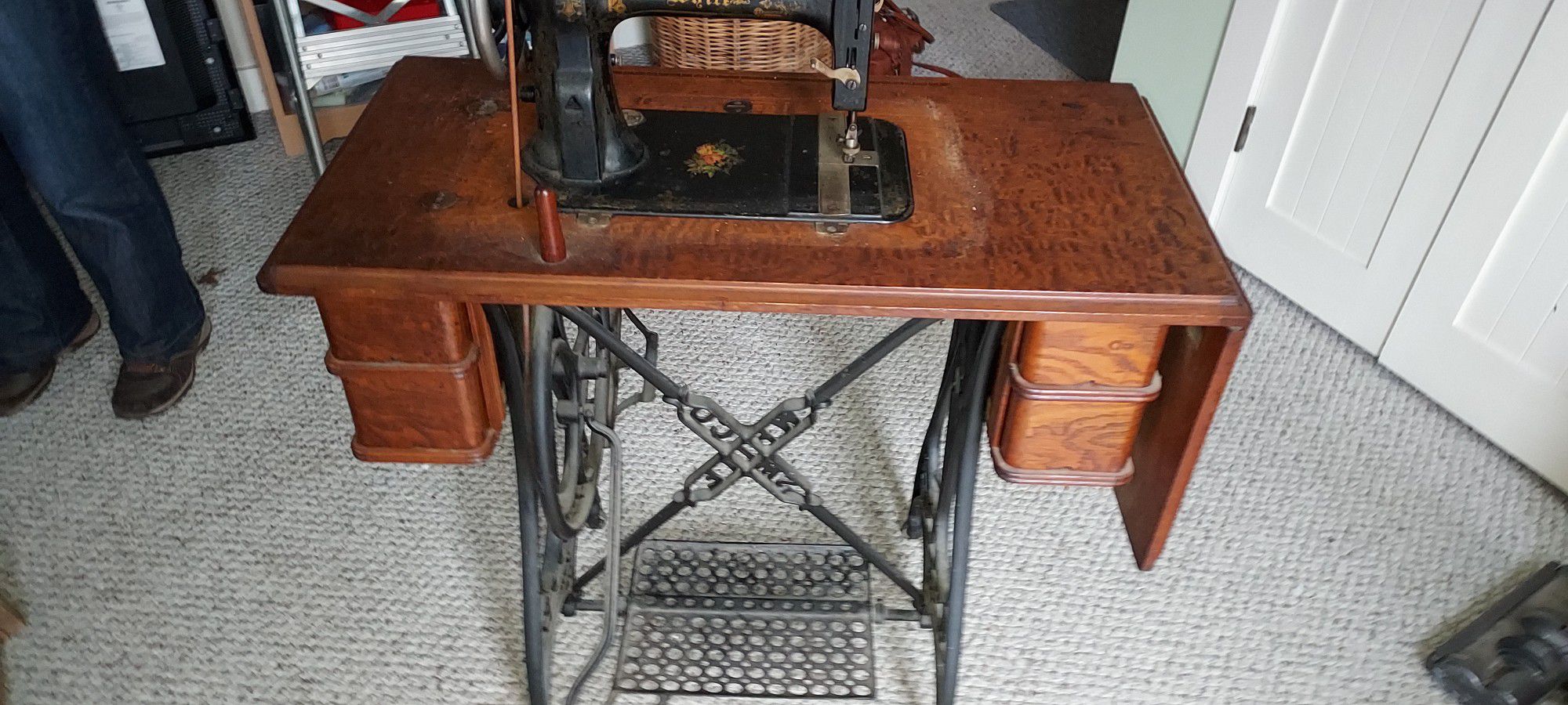 Antique White Sewing Machine 