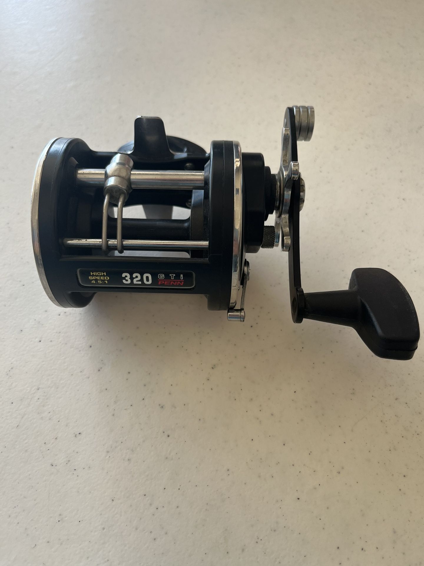 Penn 320 GTi Fishing Reel