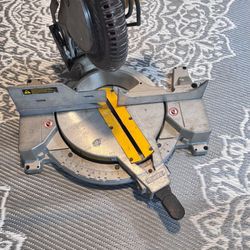 🔥Saw dewalt used