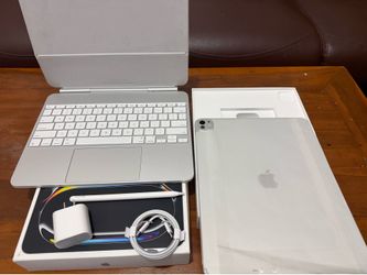 iPad Pro 13 inch 1TB M5 wifi+ cellular nano texture glass with Magic Keyboard and pencil pro