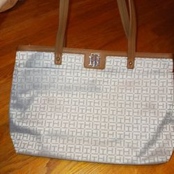 Beautiful Like New Tommy Hilfiger Large Purse/laptop Bag 