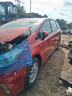 2014 Toyota Pruis v parts