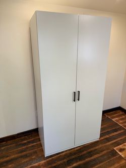 Fabulous Ikea White Closet/Wardrobe
