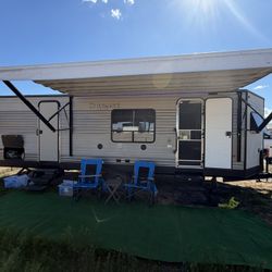 2018 Forest River 30’ Cherokee