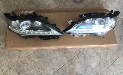PAIR HEADLIGHT 13-15 LEXUS RX350. OEM