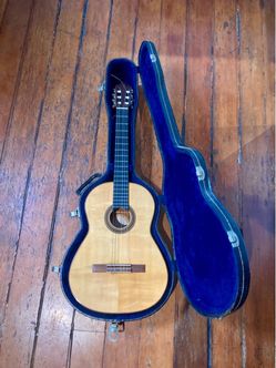 Michael Gurian A1156 Classical Guitar with Hard Case