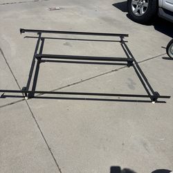 Metal bed frame