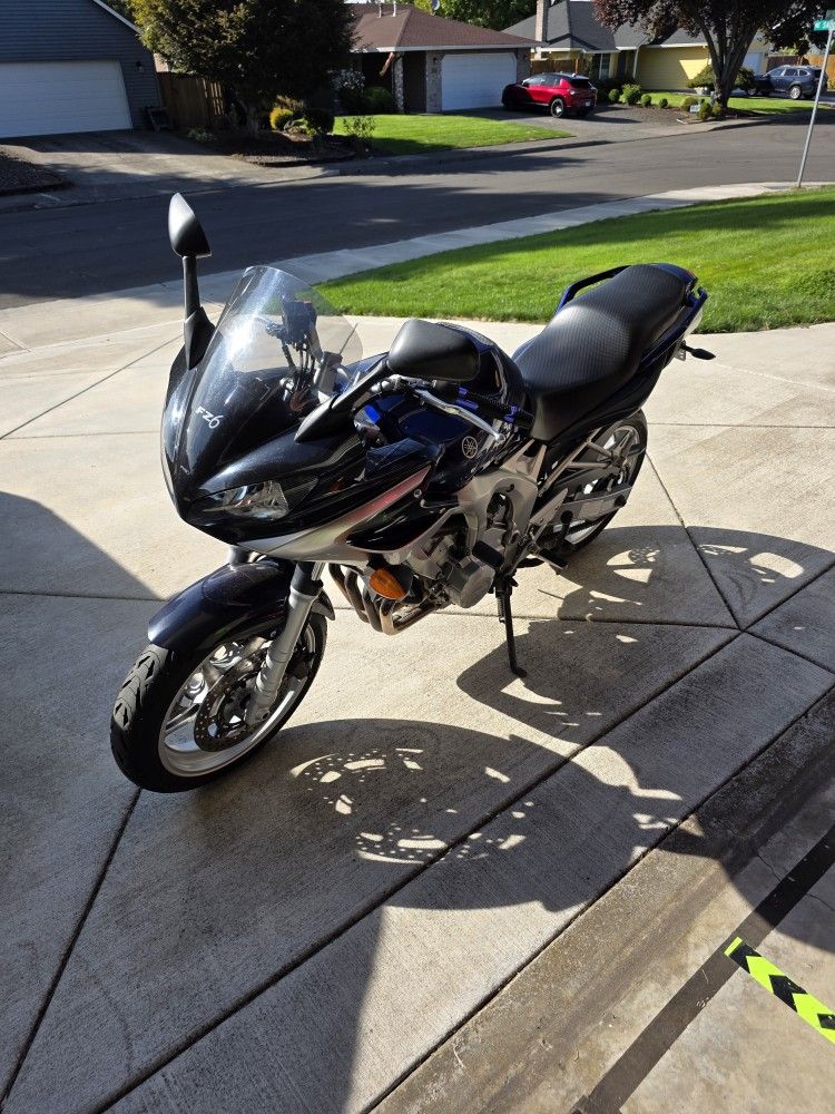 2005 Yamaha FZ6