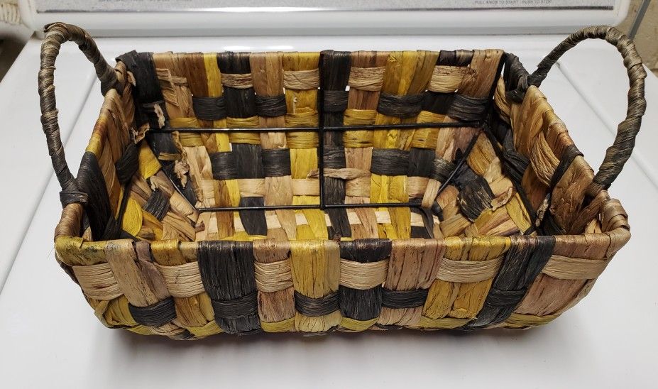 World Market 10 x 7 Woven Storage Office Gift Home Decor Handle Basket Brown Yellow