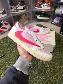 Jordan 1 low Travis Scott