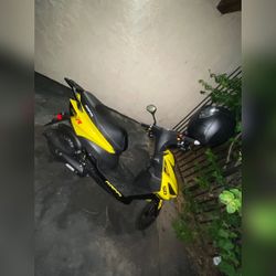 Amigo Rappi Gas Moped Like New Condition - Westminster, CA