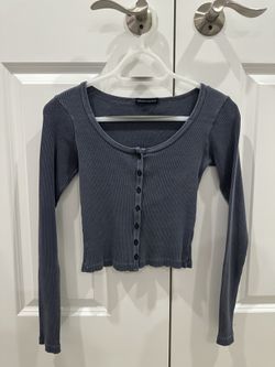 Brandy Melville Women’s Navy Blue Long Sleeve 
