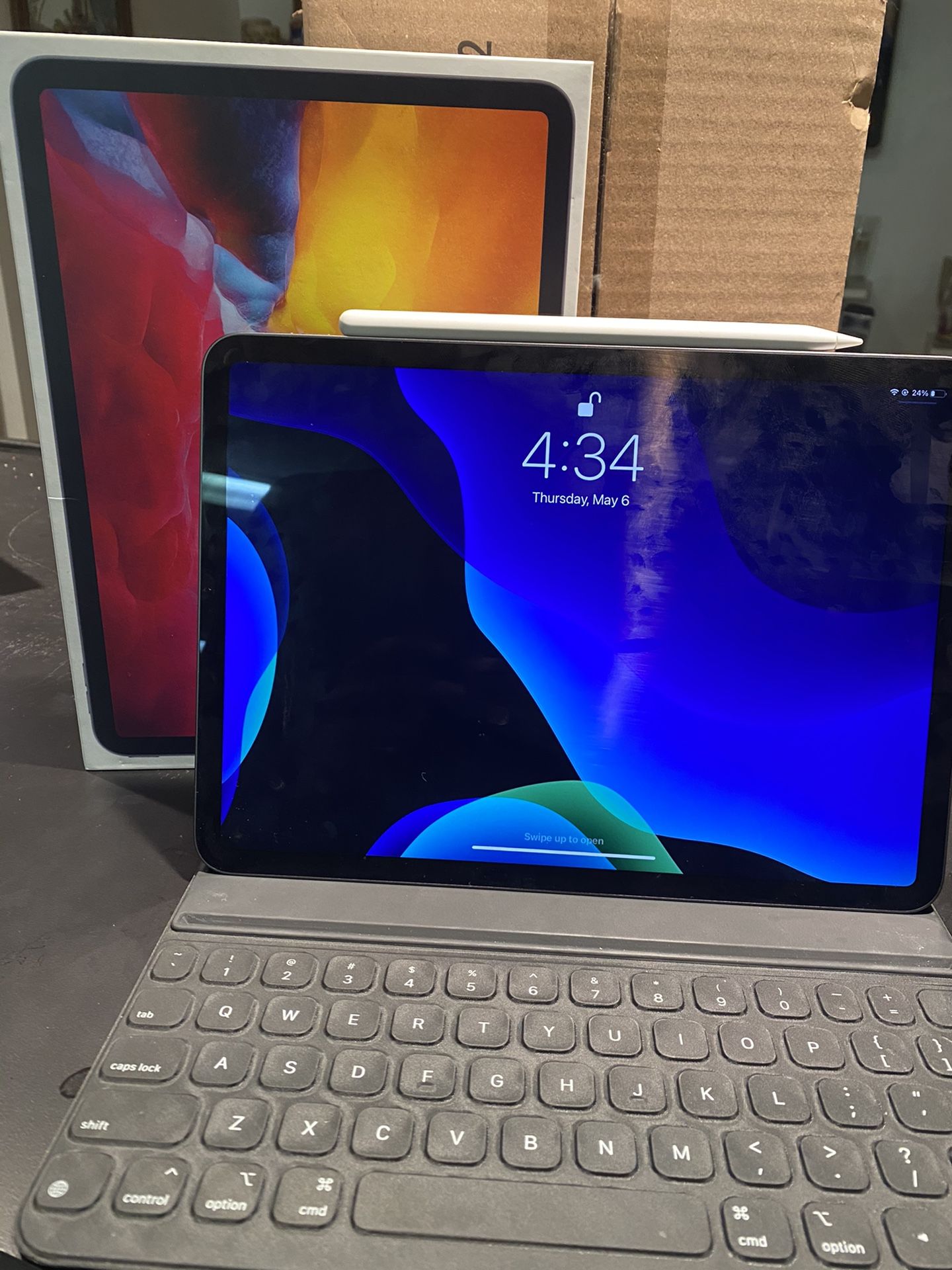 Apple iPad Pro (4th Generation) w/ Accessories