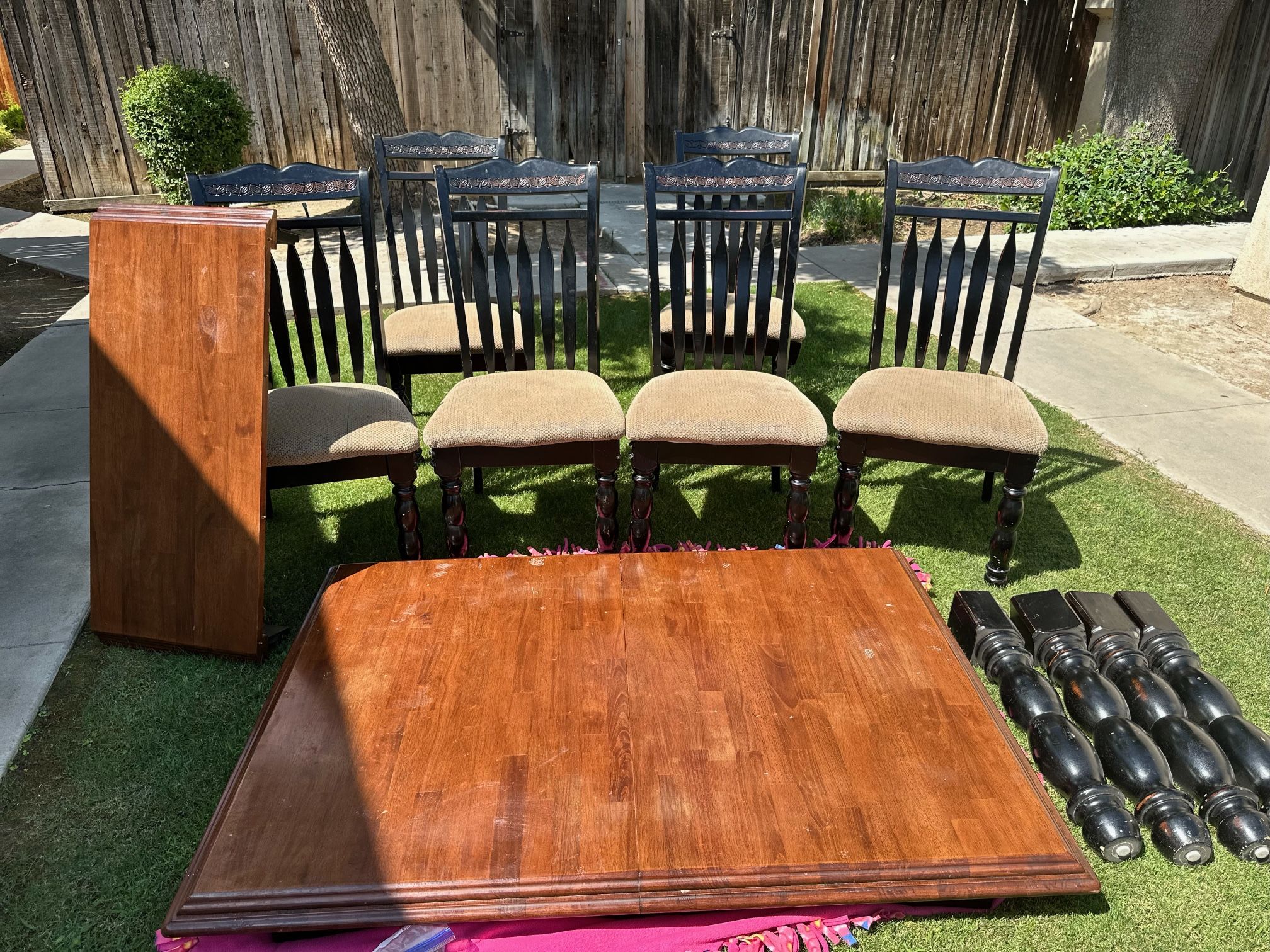 Dining Room Table And Chair Set