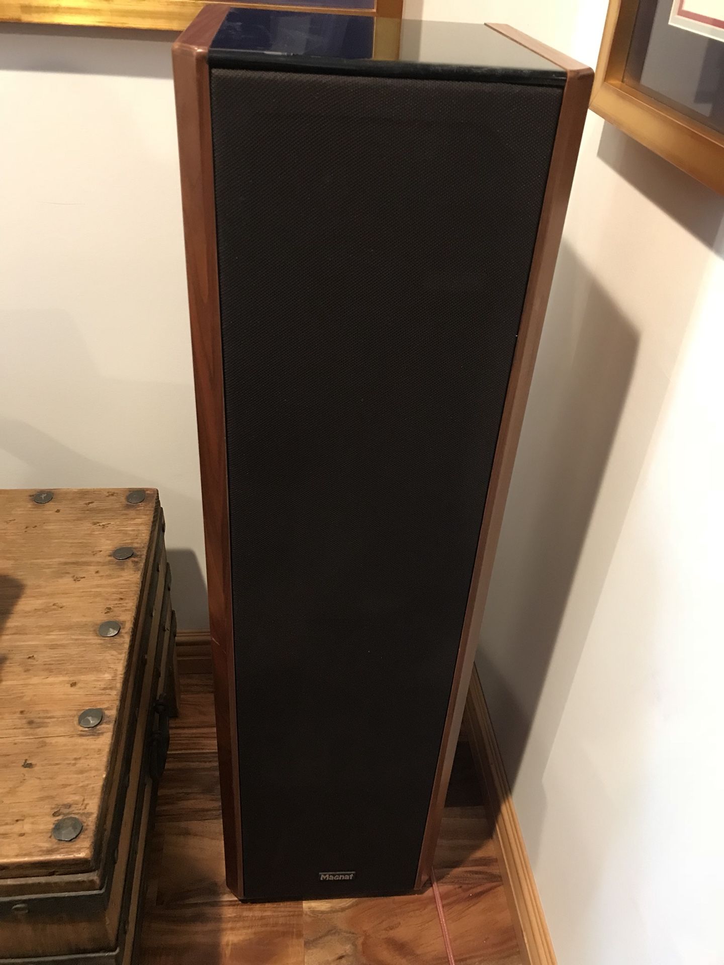 SPEAKERS - Tower Speakers - Magnat (Germany)