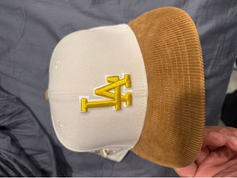 new era fitted cap