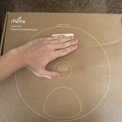 Automatic Pet Feeder Brand New!