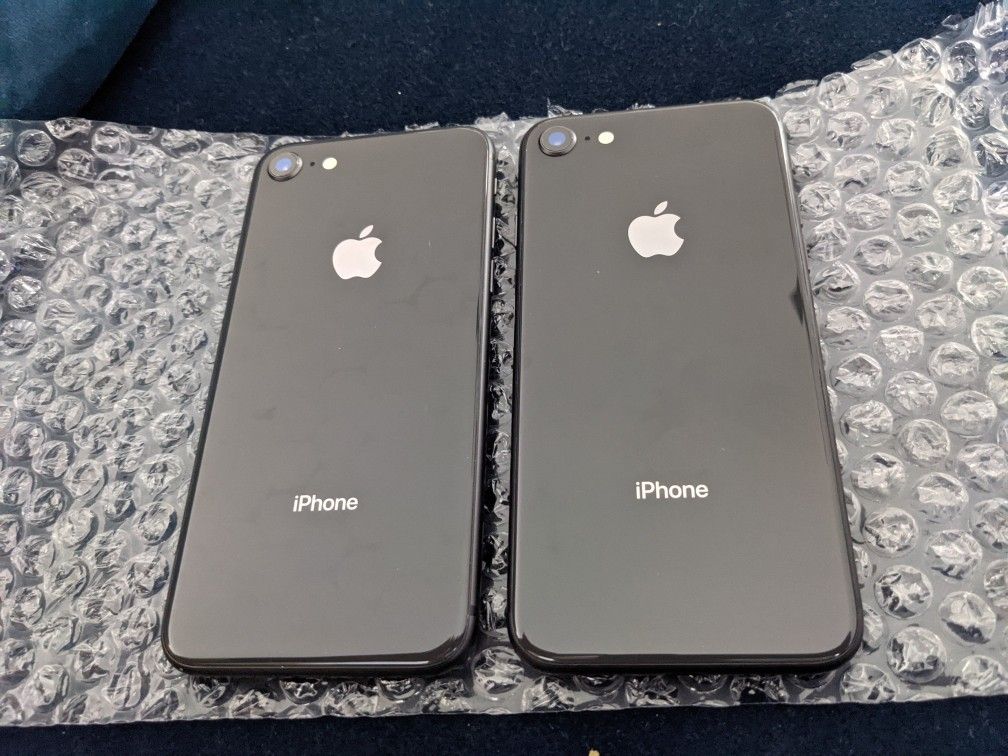 2 Att/cricket Apple IPhone 8 64gb