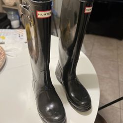 Hunter Women’s Original Tall Gloss Rain Boots  