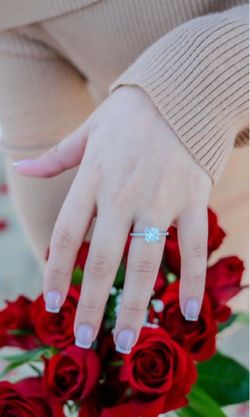 Engagement ring for sale