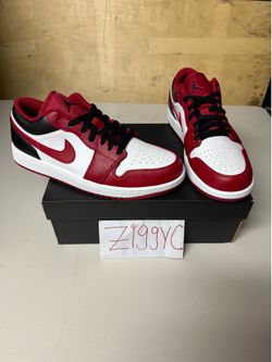 Jordan 1 Low Bulls (9.5)