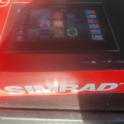 Simrad Go 9 New In Box