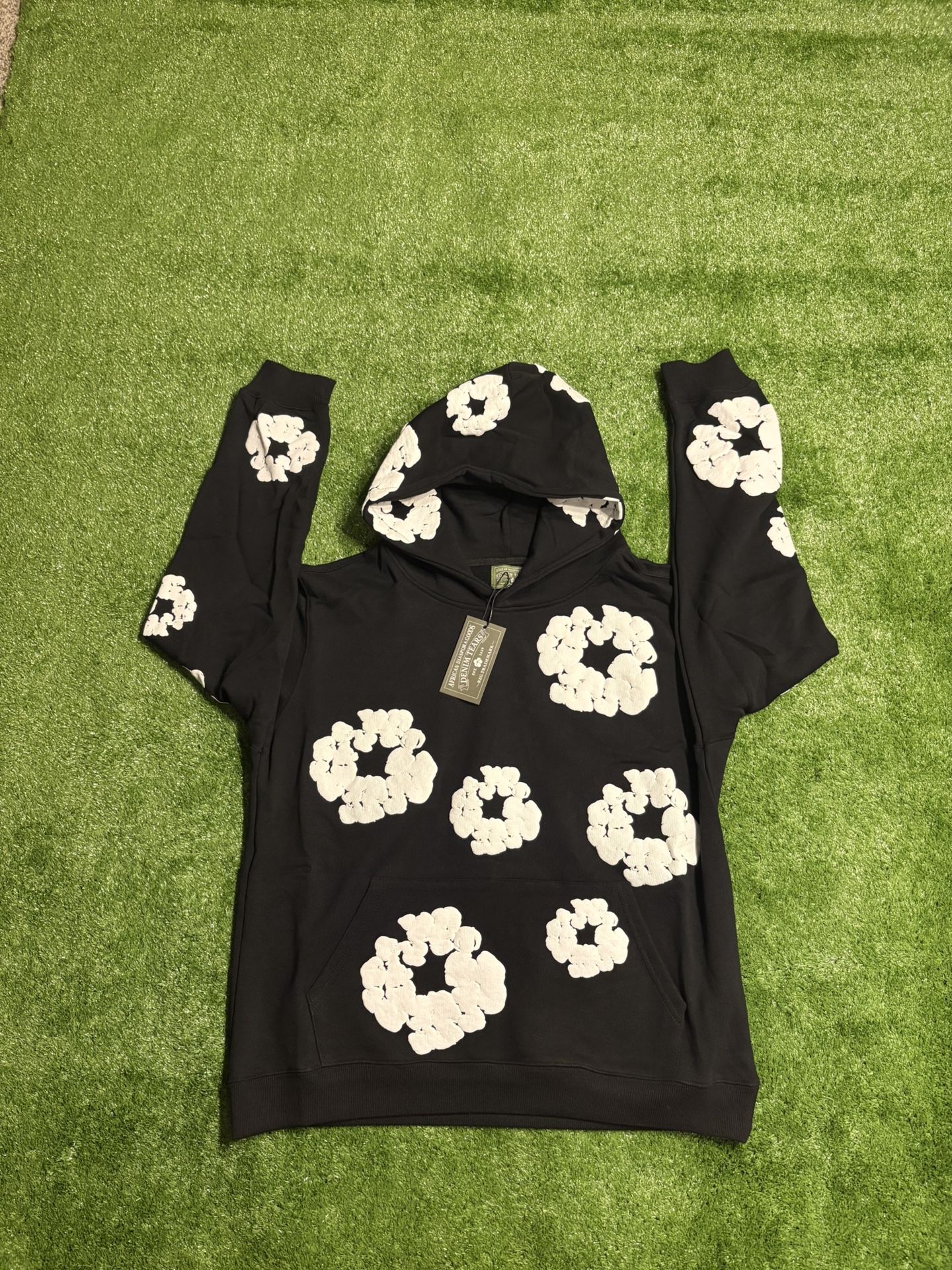 Denim Tears The Cotton Wreath Hoodie “BLACK” (LARGE)