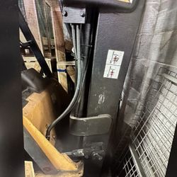 2010 Cat Forklift 5000 Pounds LP