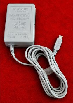 Original Nintendo DS / 2DS / 3DS Charger