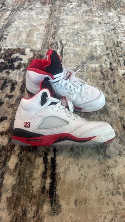Air Jordan 5 retro fire red 2025