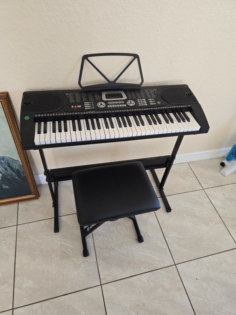 Hammer Keyboard 255 Rhythms Timbres