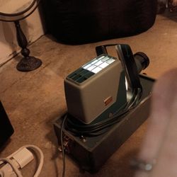 Old Projector Looks Like New Case Is Little Worn Thou