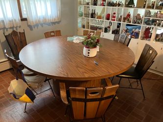 6’ Round table