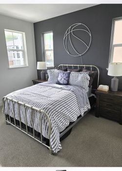 Full Size Metal Bed Frame With Box Spring And Matress